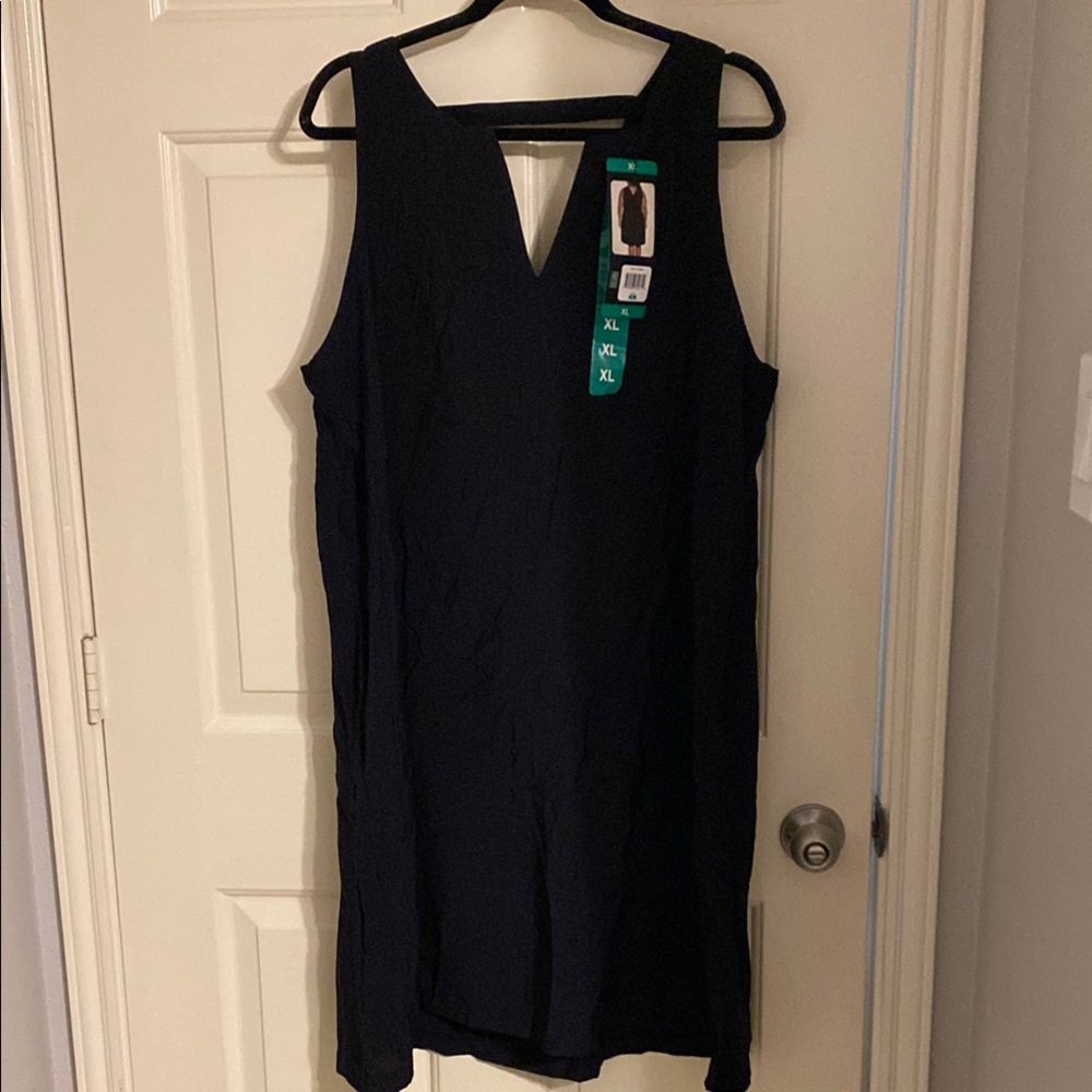 Black Sleeveless Dress